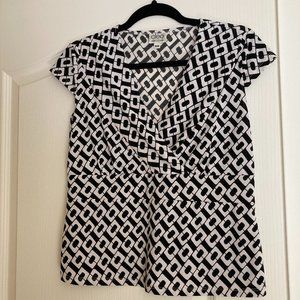 2/$15 Cleo Short-Sleeved Top - Size M Petite